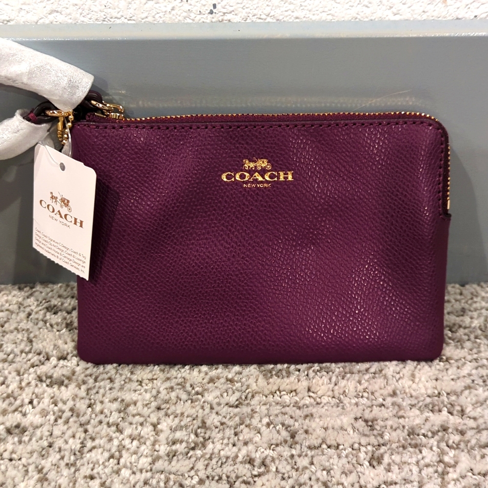 COACH Corner Zip Wristlet NWT (F53429)
